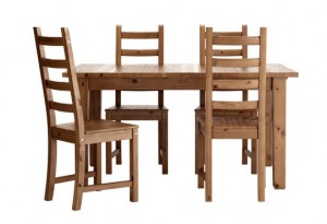 IKEAのテーブル1